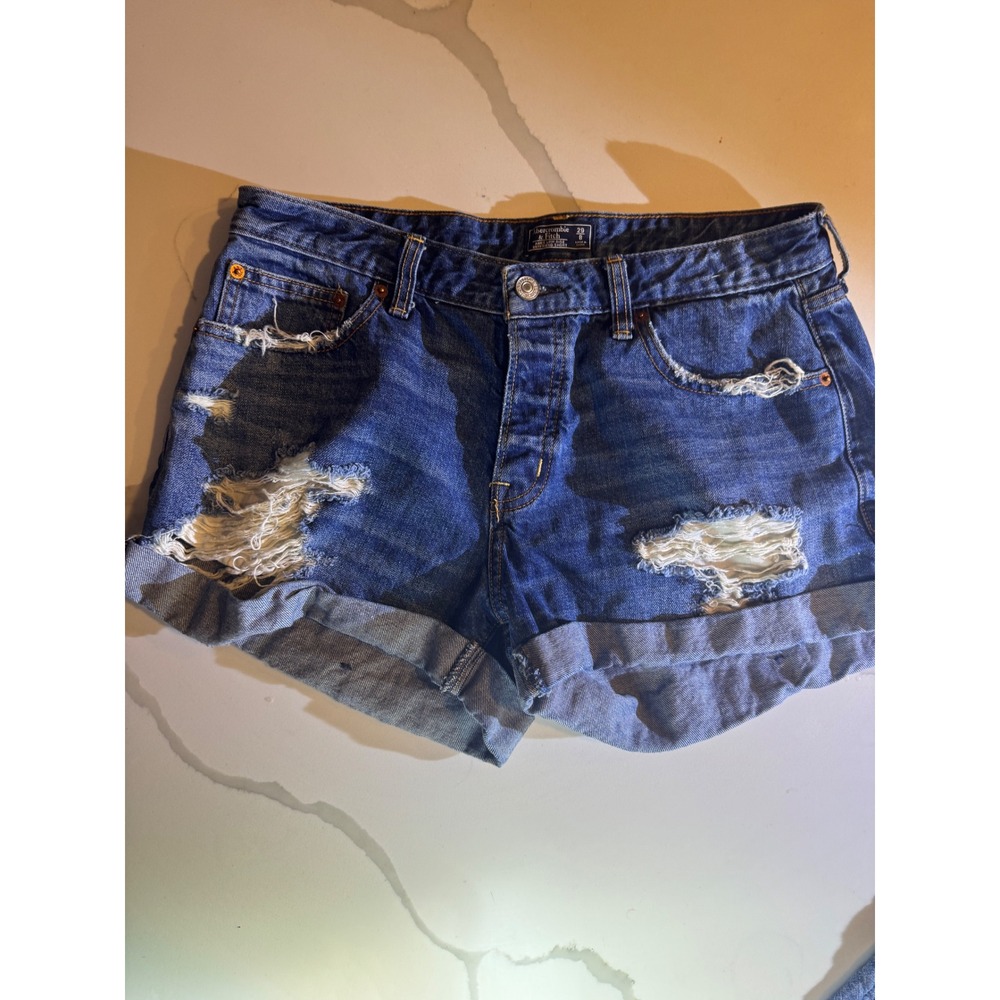 Abercrombie & Fitch Ames Low Rise Boyfriend Shorts Distressed Denim Size‎ 29 8